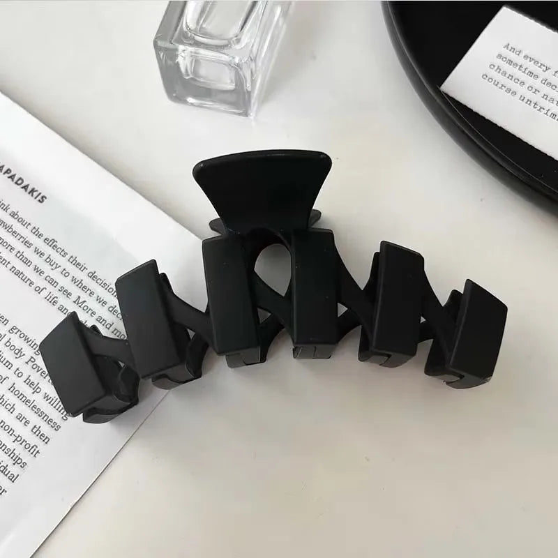 Elegant Black Geometric Plastic Hair - Clips