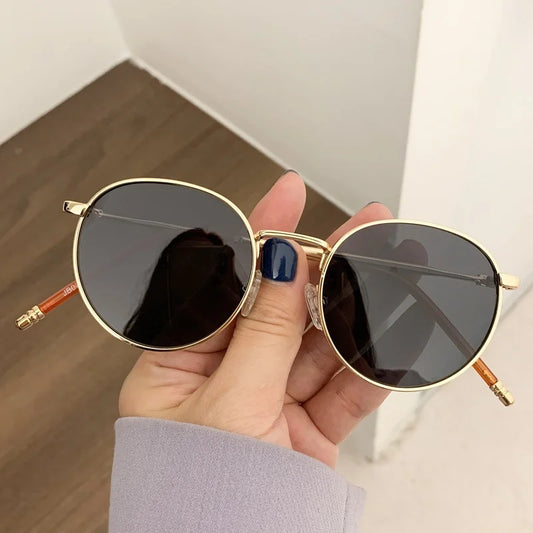 Women - Round Sunglasses